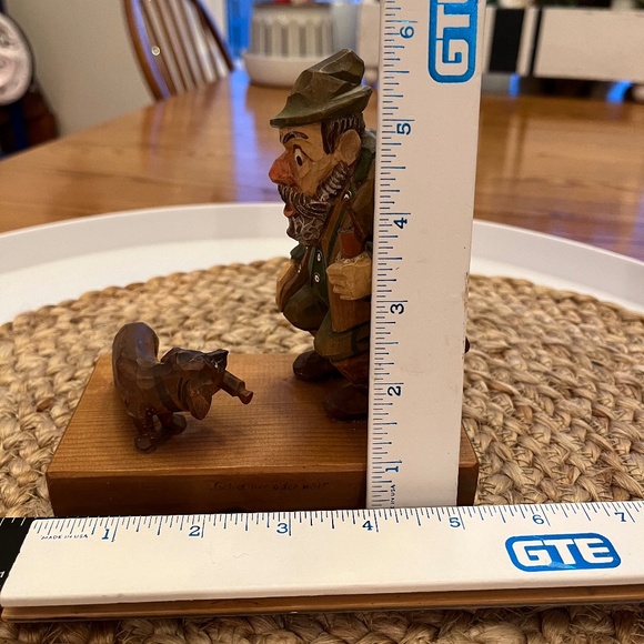 Vintage Germany painted wood carving Hunter w dachshund 🌭 Weiner dog w weiner - Picture 17 of 17